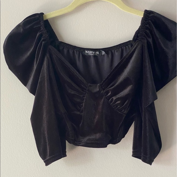 Nasty Gal Black Velvet Crop Top - Picture 3 of 9